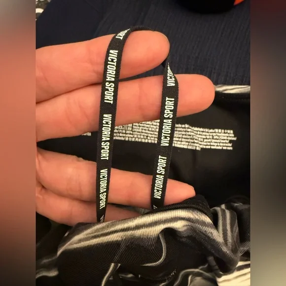 VICTORIA SPORT women’s leggings sz M ✨ - Picture 7 of 8